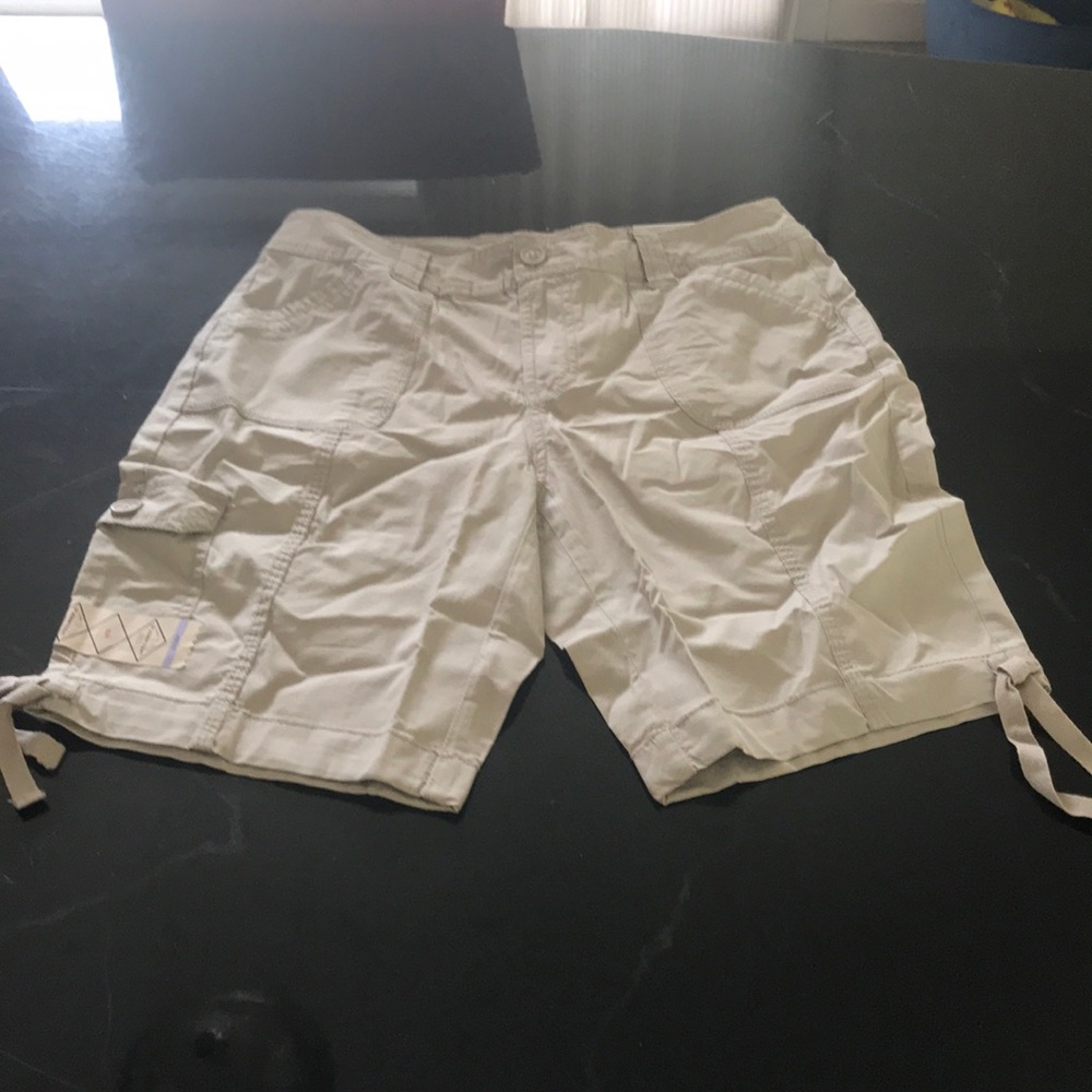 New size 6 St Johns Bay shorts